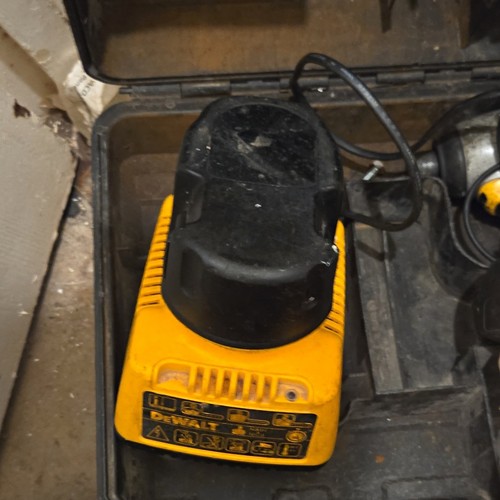 Dewalt de9116 nicd battery - dewalt,