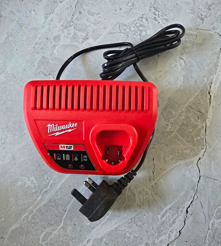 Milwaukee c12 v power - 12,