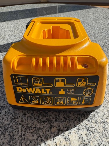 Dewalt 18v tool - tool, battery